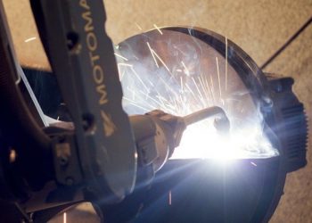 Robot za varjenje Motoman HP20-6