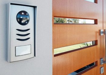 Protivlomna vrata lahko učinkovito zaščitijo vaš dom